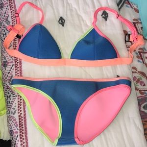 Triangl bikini